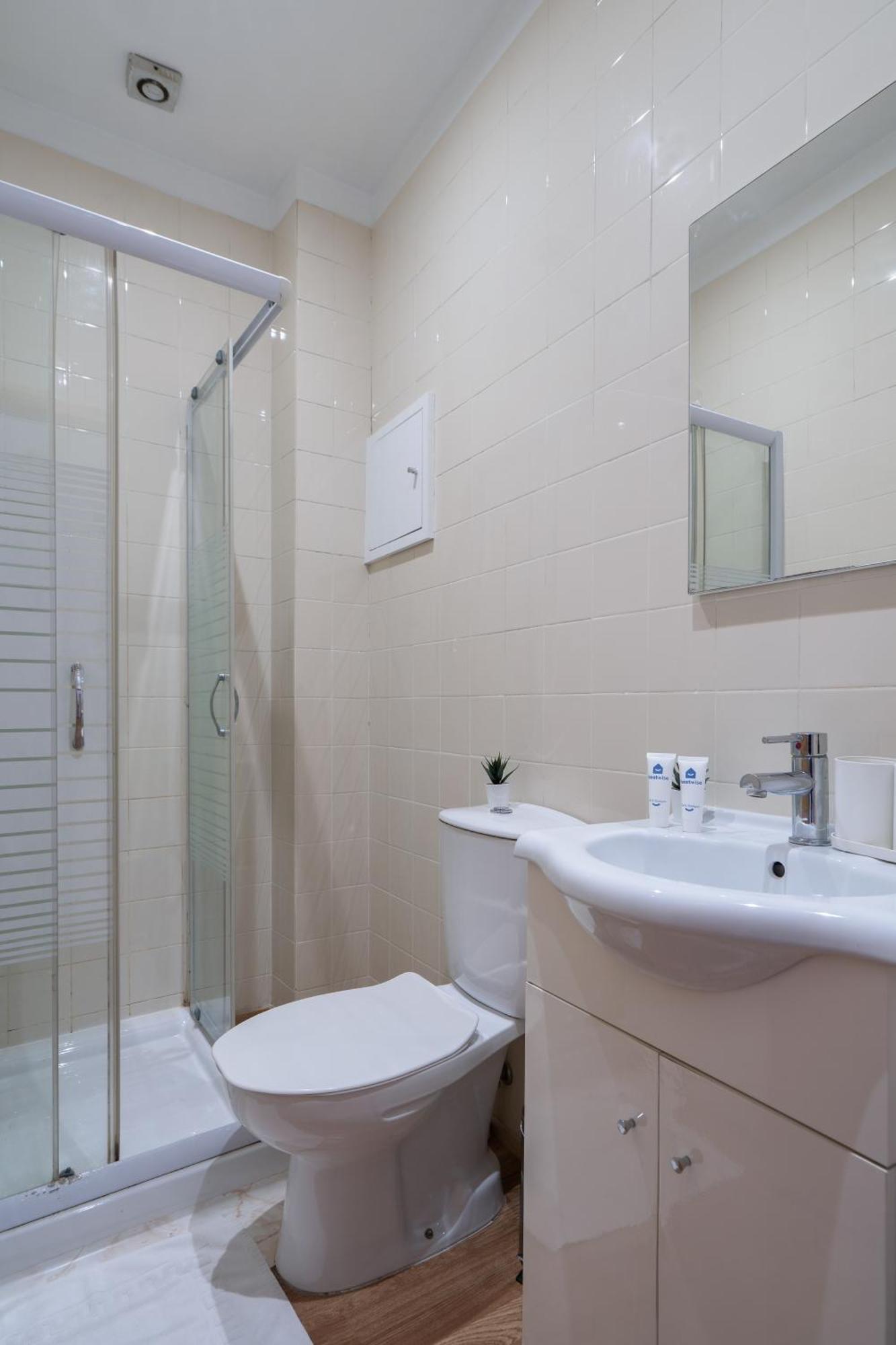 Host Wise - Enchanting Unique Flat - Ace Location * Oporto