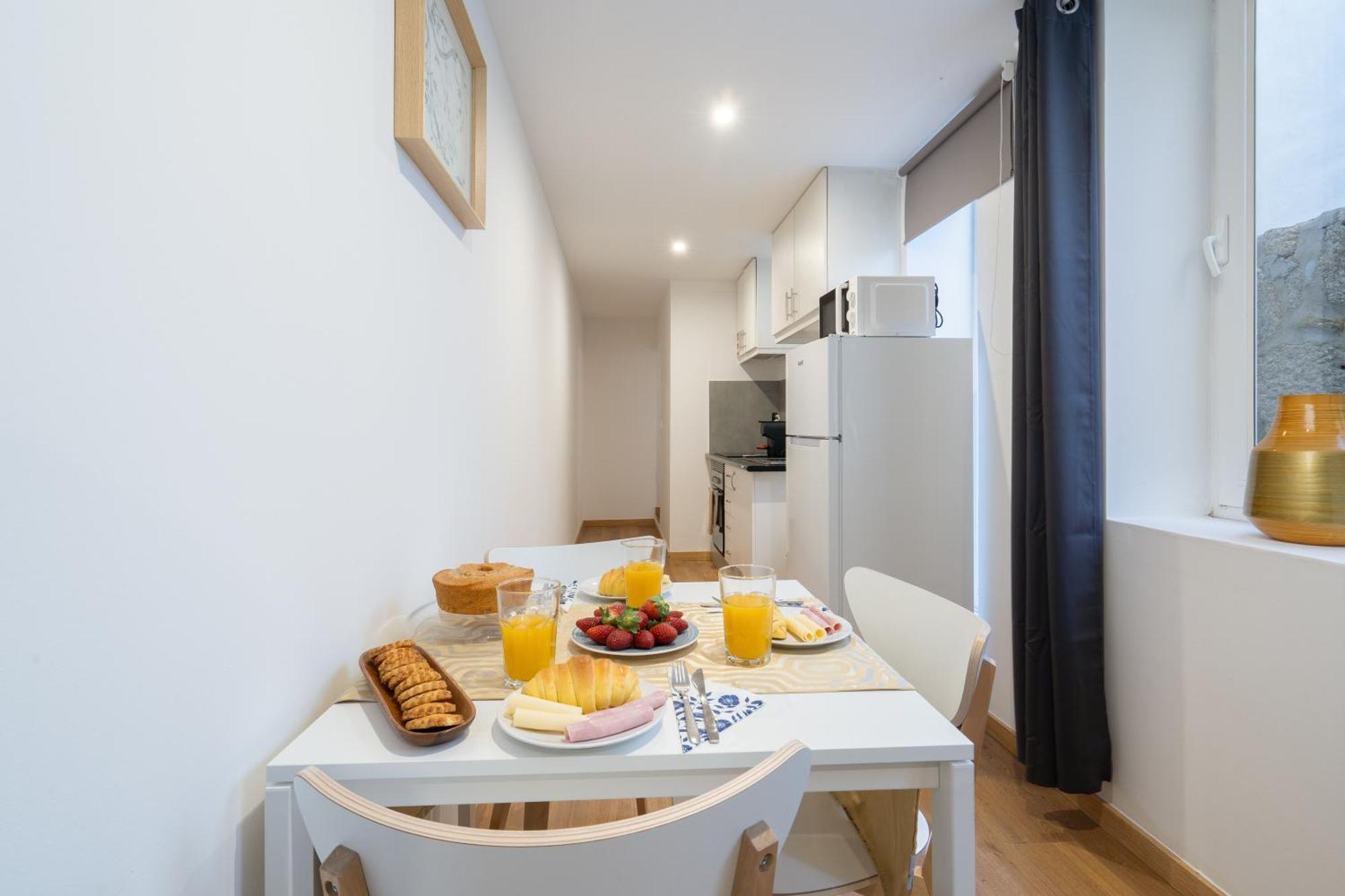 Host Wise - Enchanting Unique Flat - Ace Location Oporto