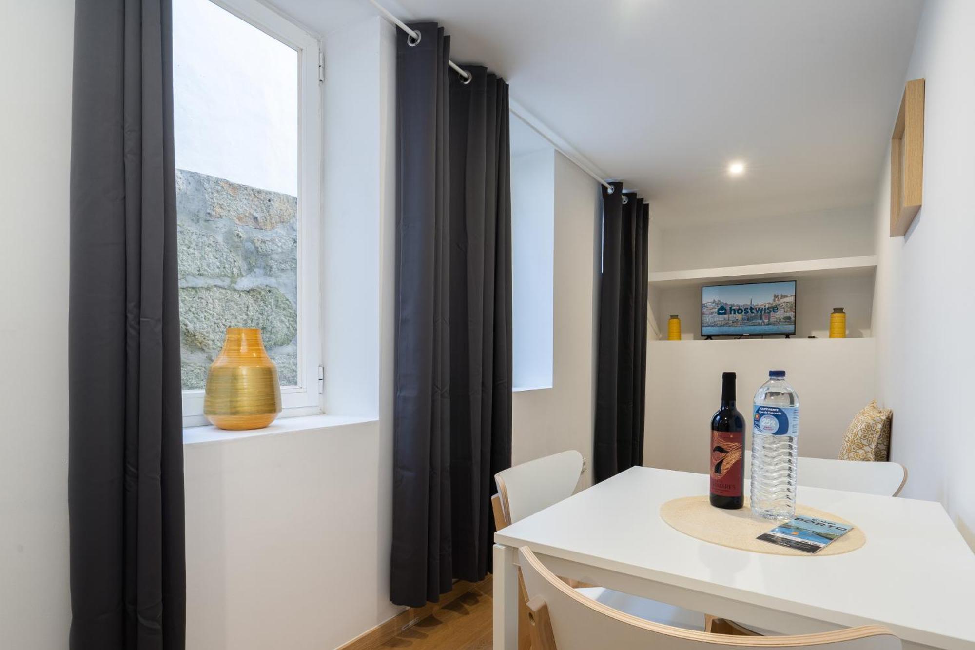 Host Wise - Enchanting Unique Flat - Ace Location Oporto